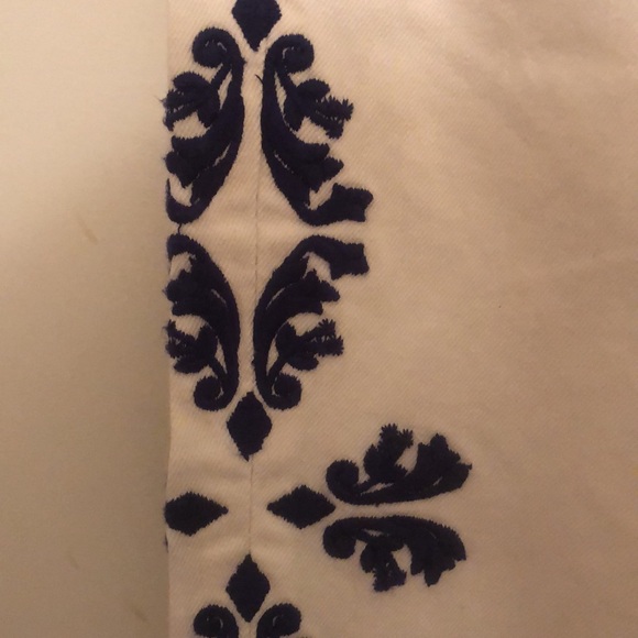 Women's Mango Denim Embroidered White Jeans (Size 4) - Picture 3 of 7